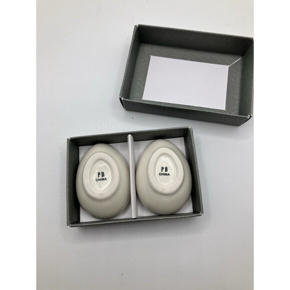 NIB Pottery Barn Salt And Pepper Small Ceramic Quail Eggs Pot A Sel Salt Pinch - Picture 4 of 5